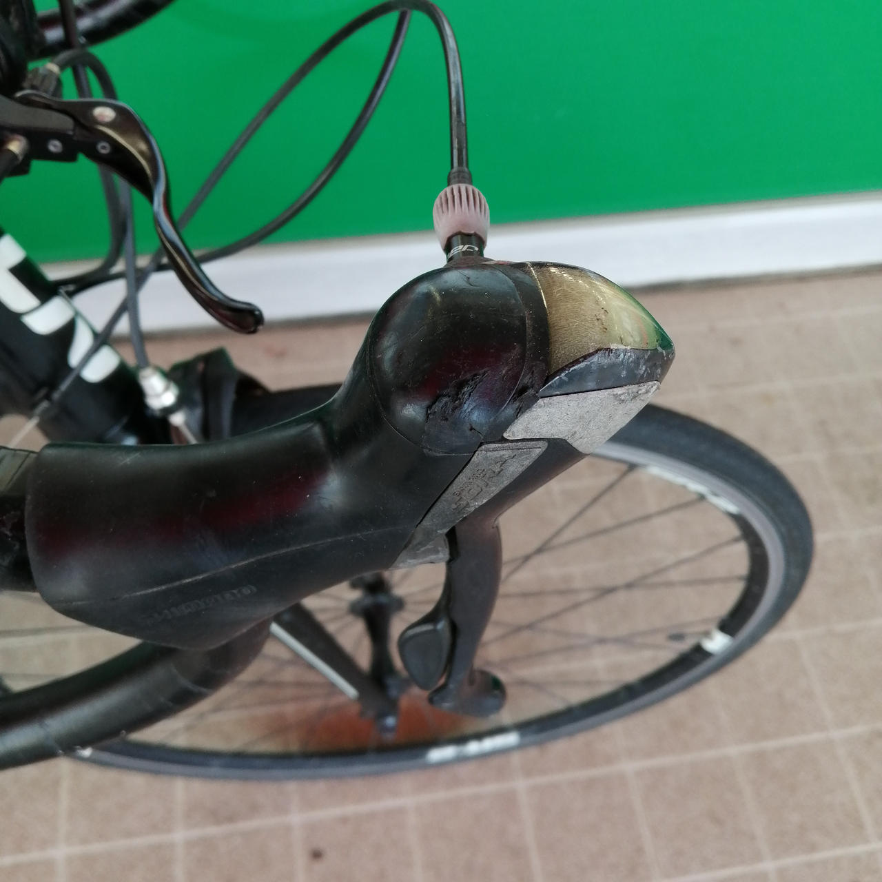 キズや汚れがあります。