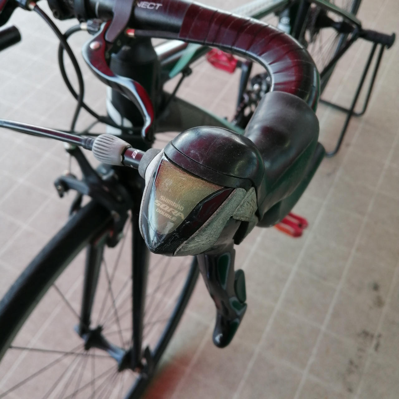 キズや汚れがあります。