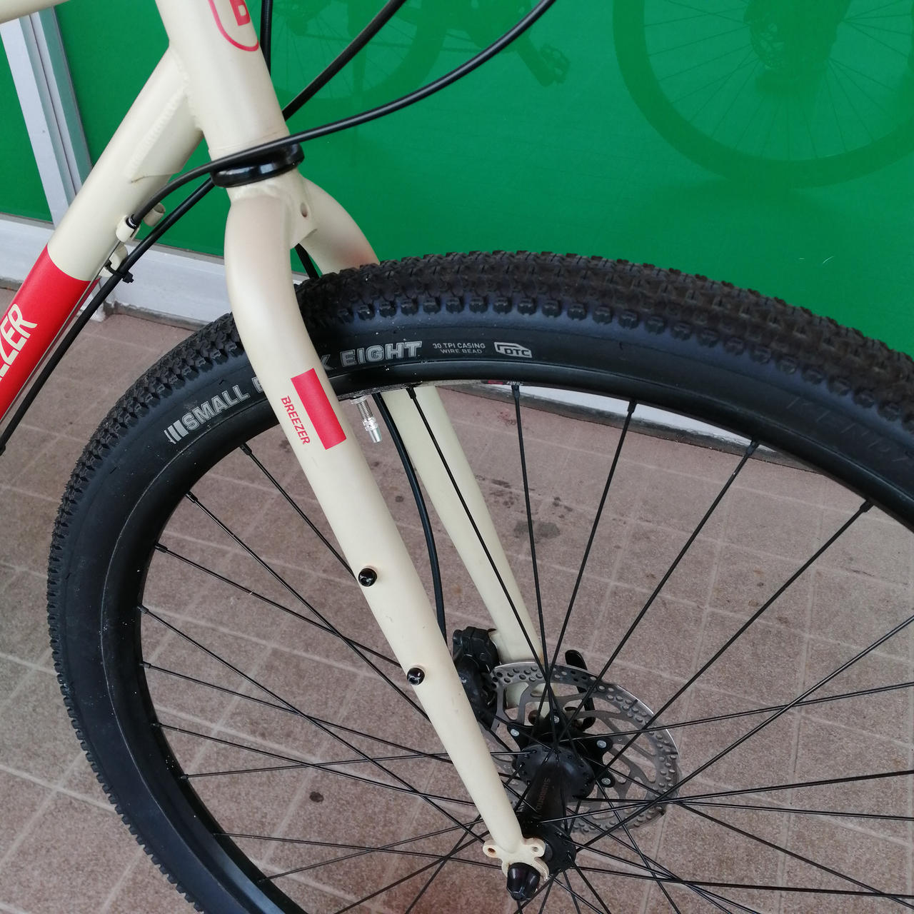 タイヤサイズは29×1.90