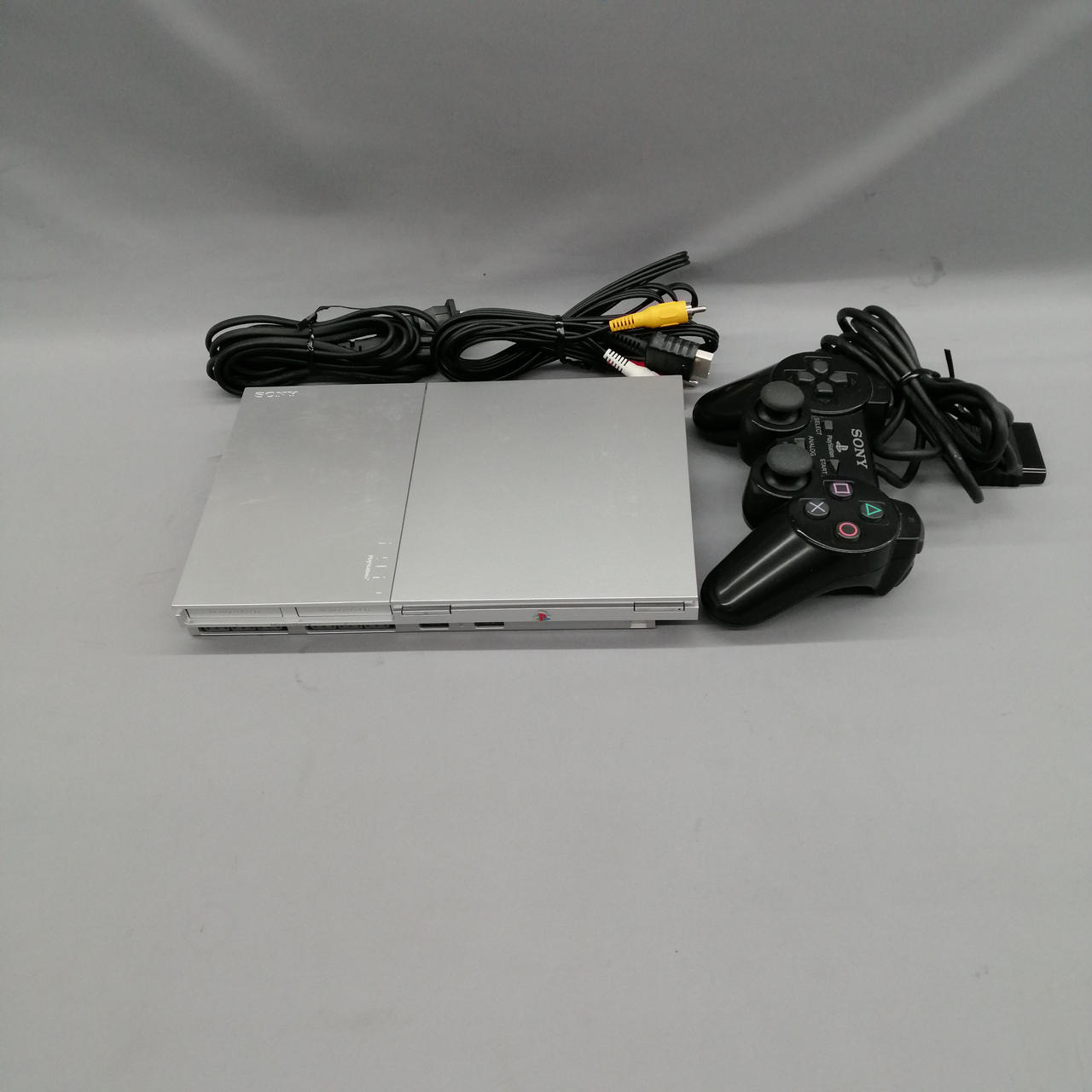 薄型PS2です。