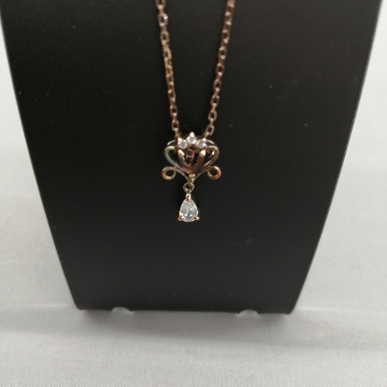 トップス部分の石、付いてません。