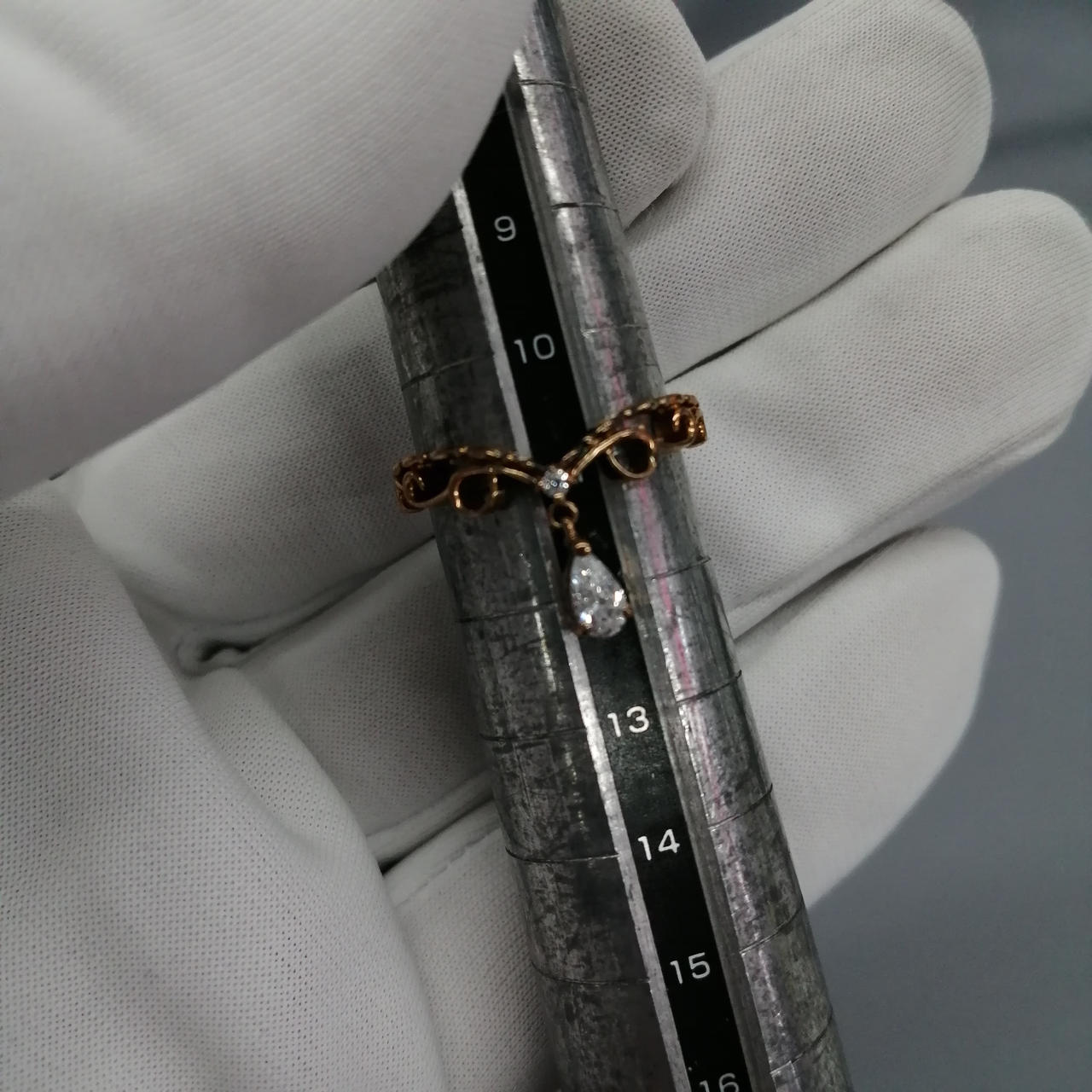 リング2点とも大きさは10〜11号です。