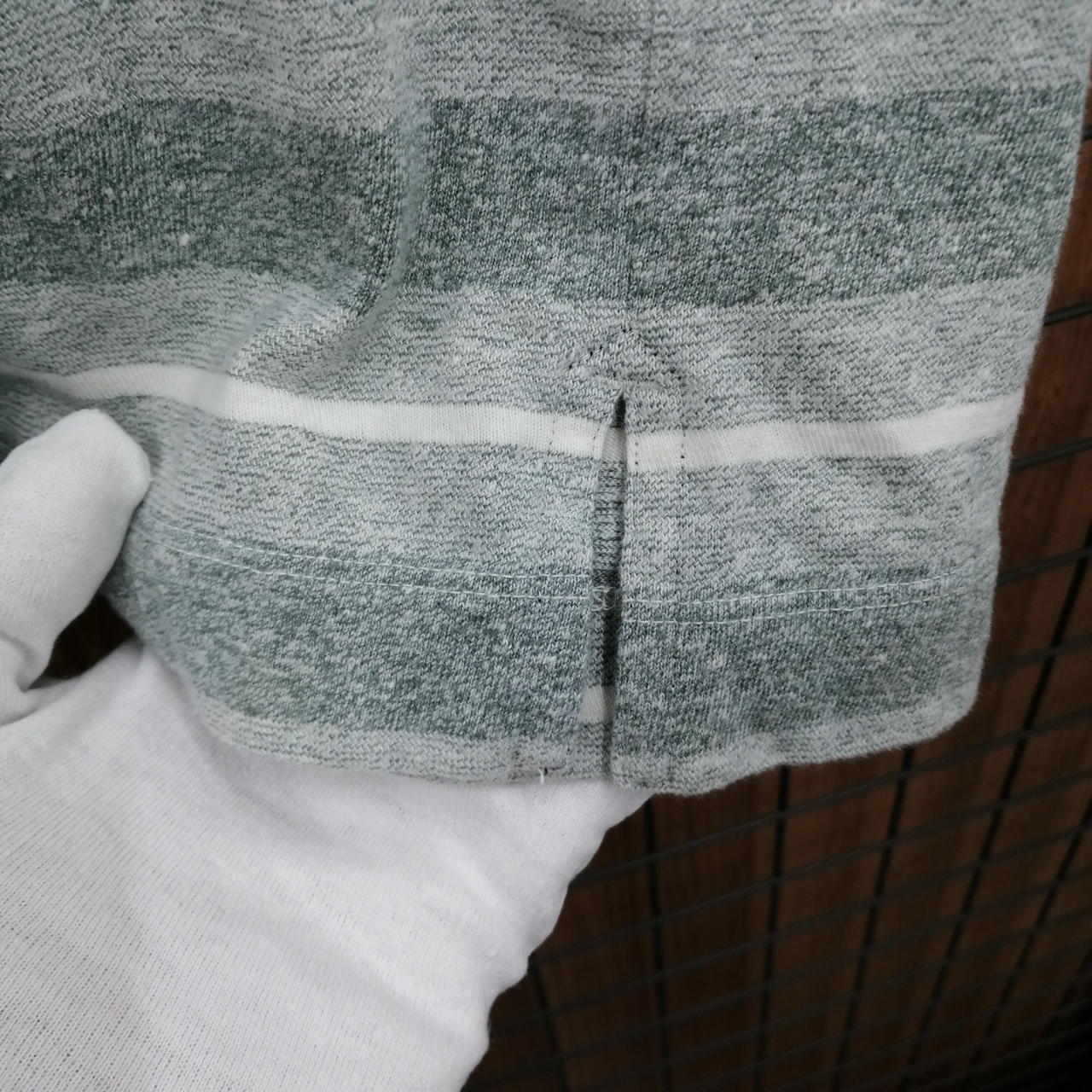サイドが割れてるタイプです。