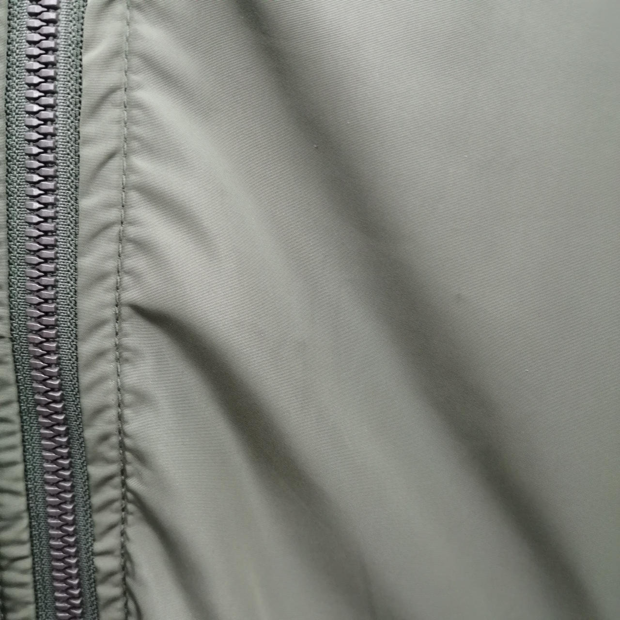 シミ汚れがあります。