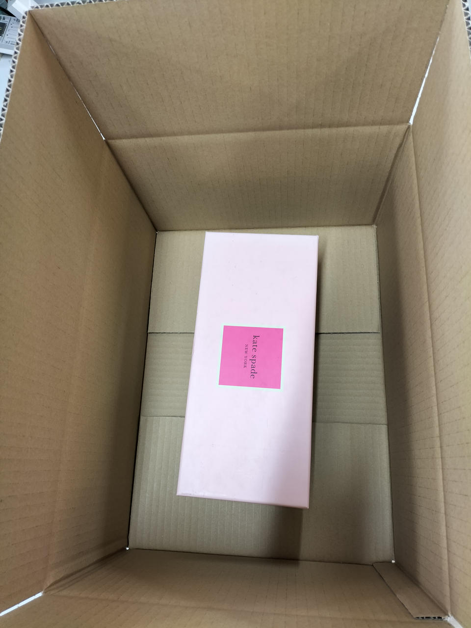 梱包段ボールが大きめです。