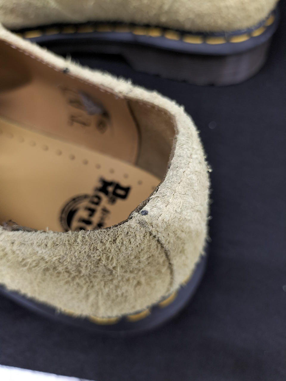 うっすらと汚れあり