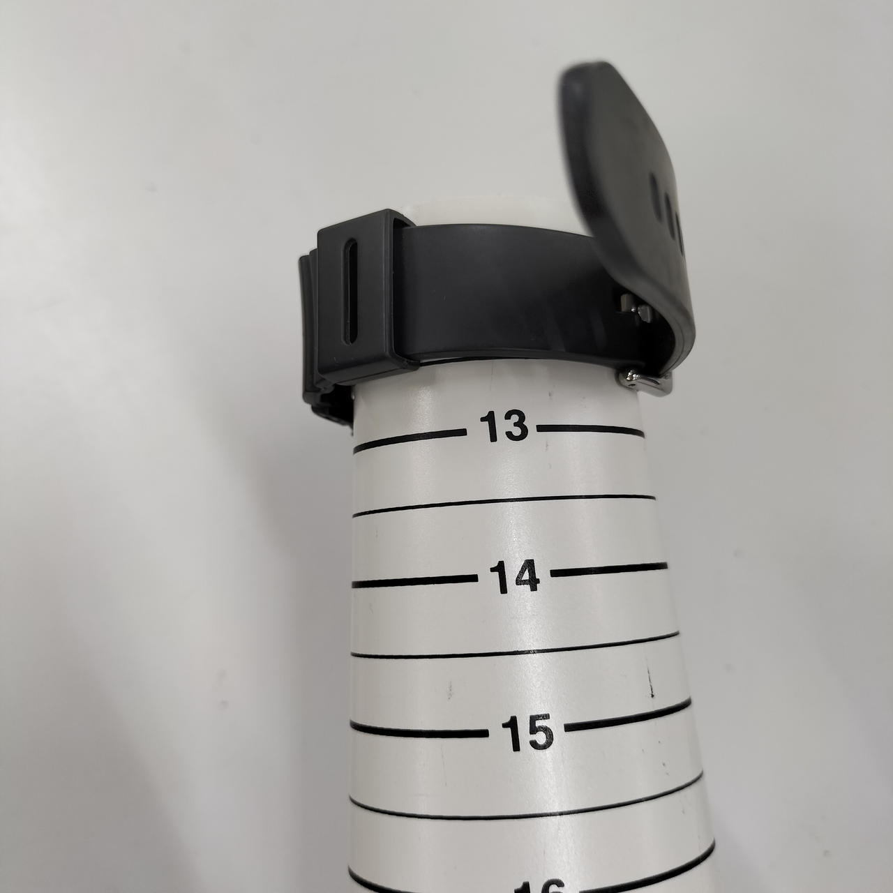 腕周りサイズ最小約12cm