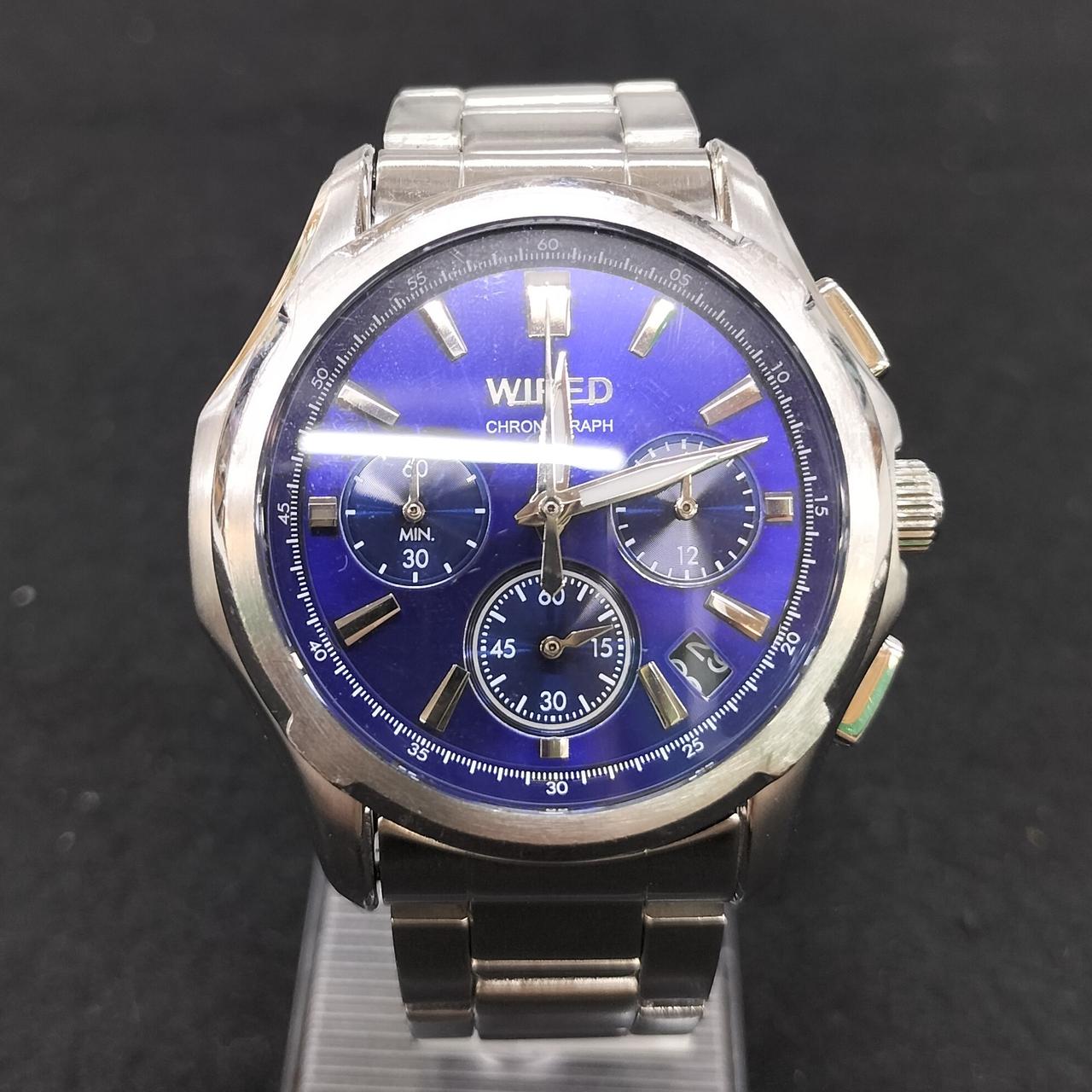 ガラス面に薄い擦れあり