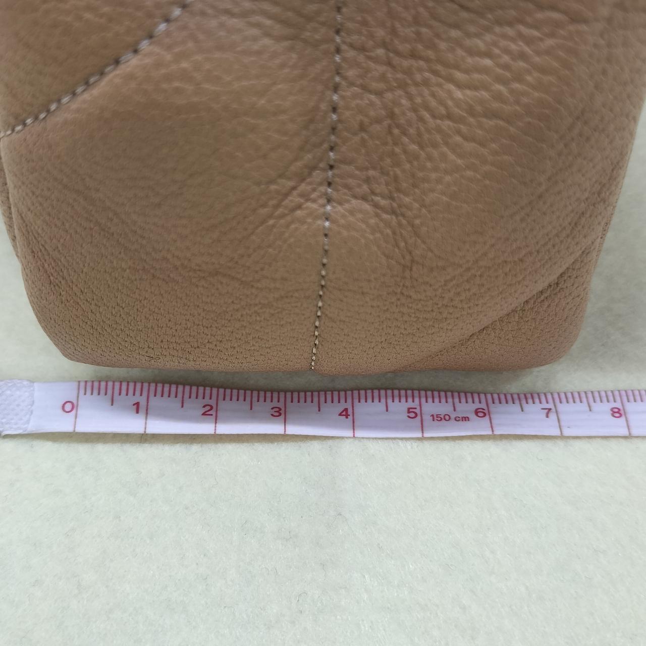 奥行き約7cm