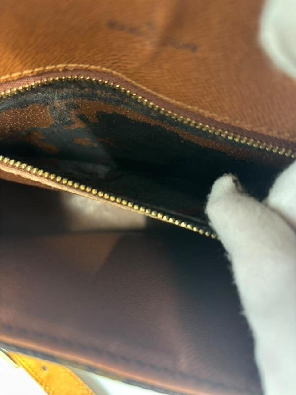 剥がれベタつきあり