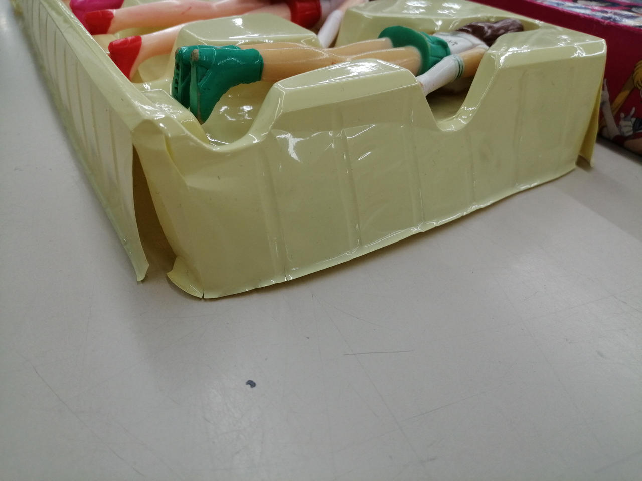 ケース破損あり