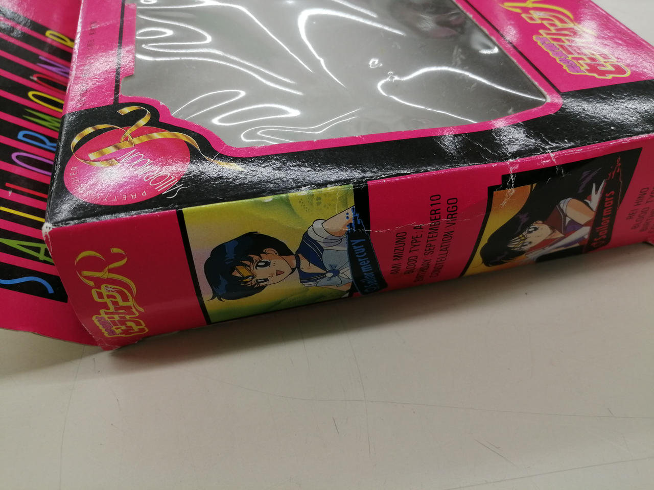 箱ダメージあります