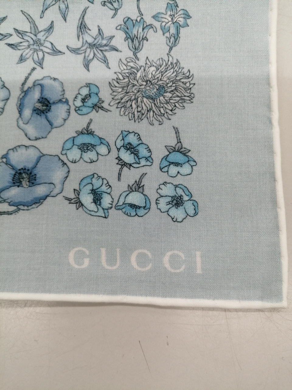 GUCCI日本限定　フローラルプリントコットンハンカチ新品未使用品 日本限定 プリント コットン ハンカチ ・ライトピンク | GUCCI公式