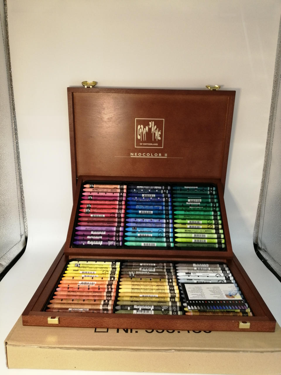 CARAN d'ACHE カランダッシュ 84色 ネオカラーⅡ パステル水溶性