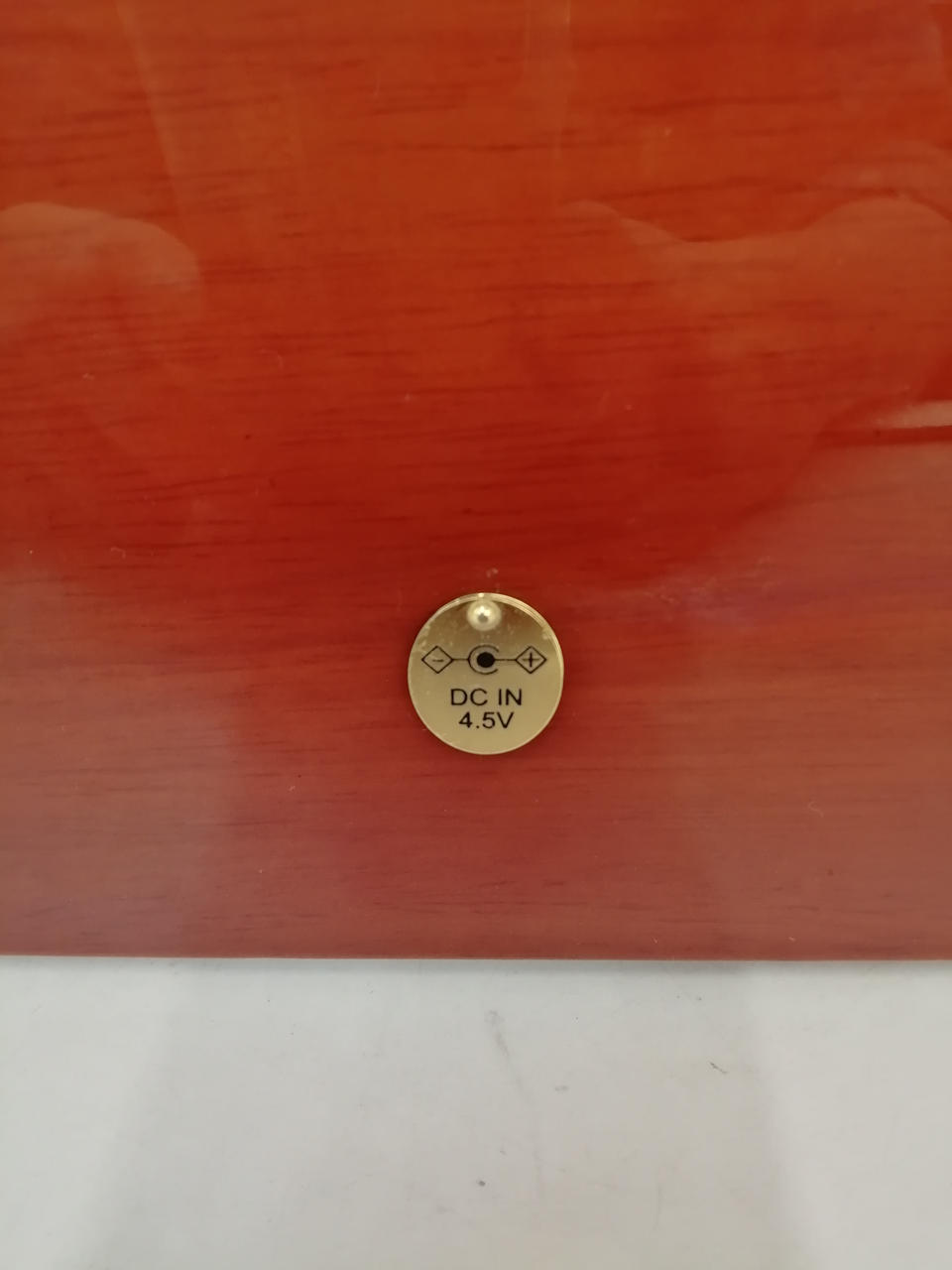 アダプター差込口