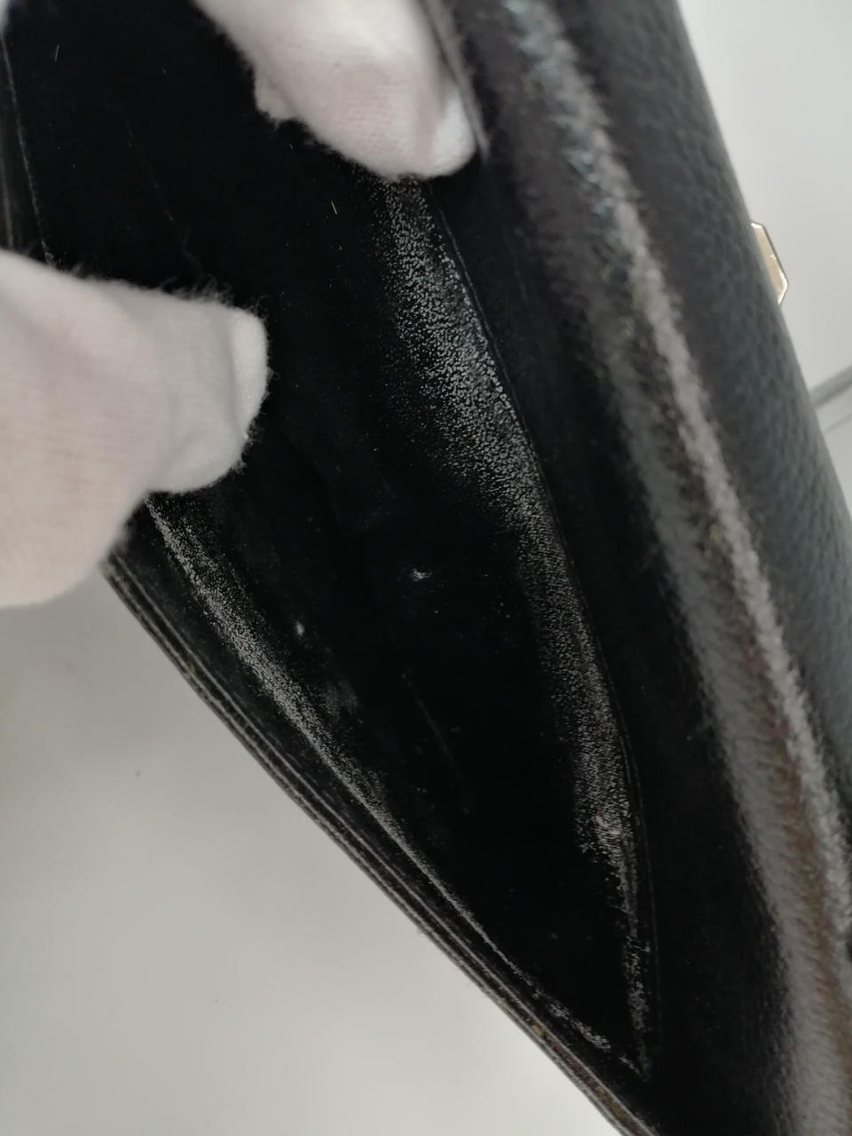 内側ポケット劣化あります