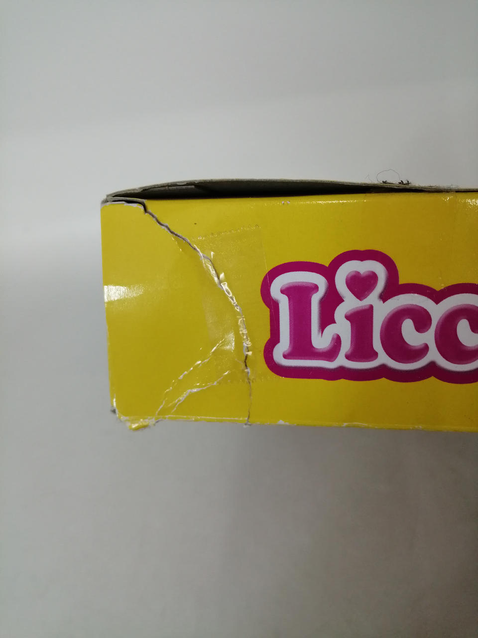 セロハンテープで補強してあります