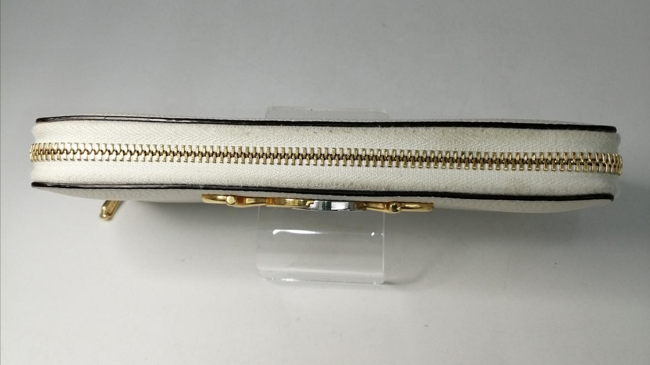 布部分に多少汚れがあります