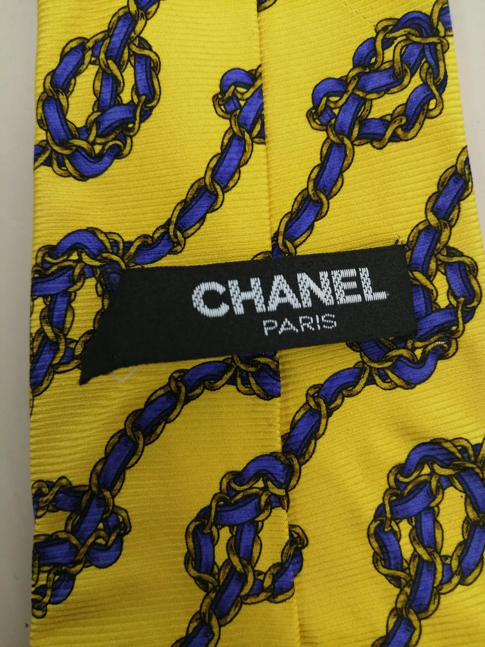 タグの端が切れています。