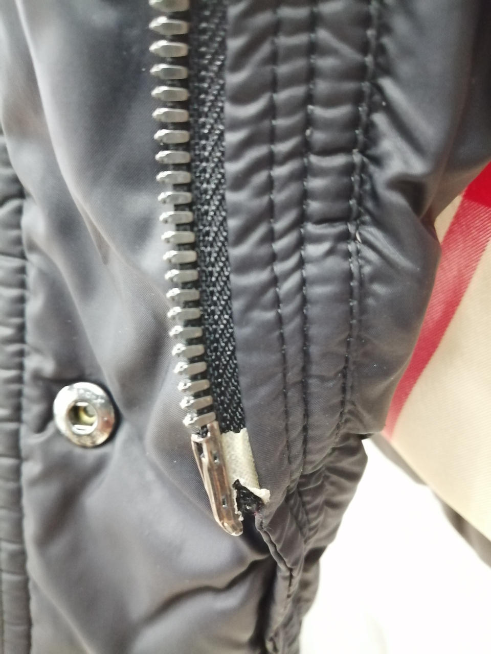 フィルム剥がれあり