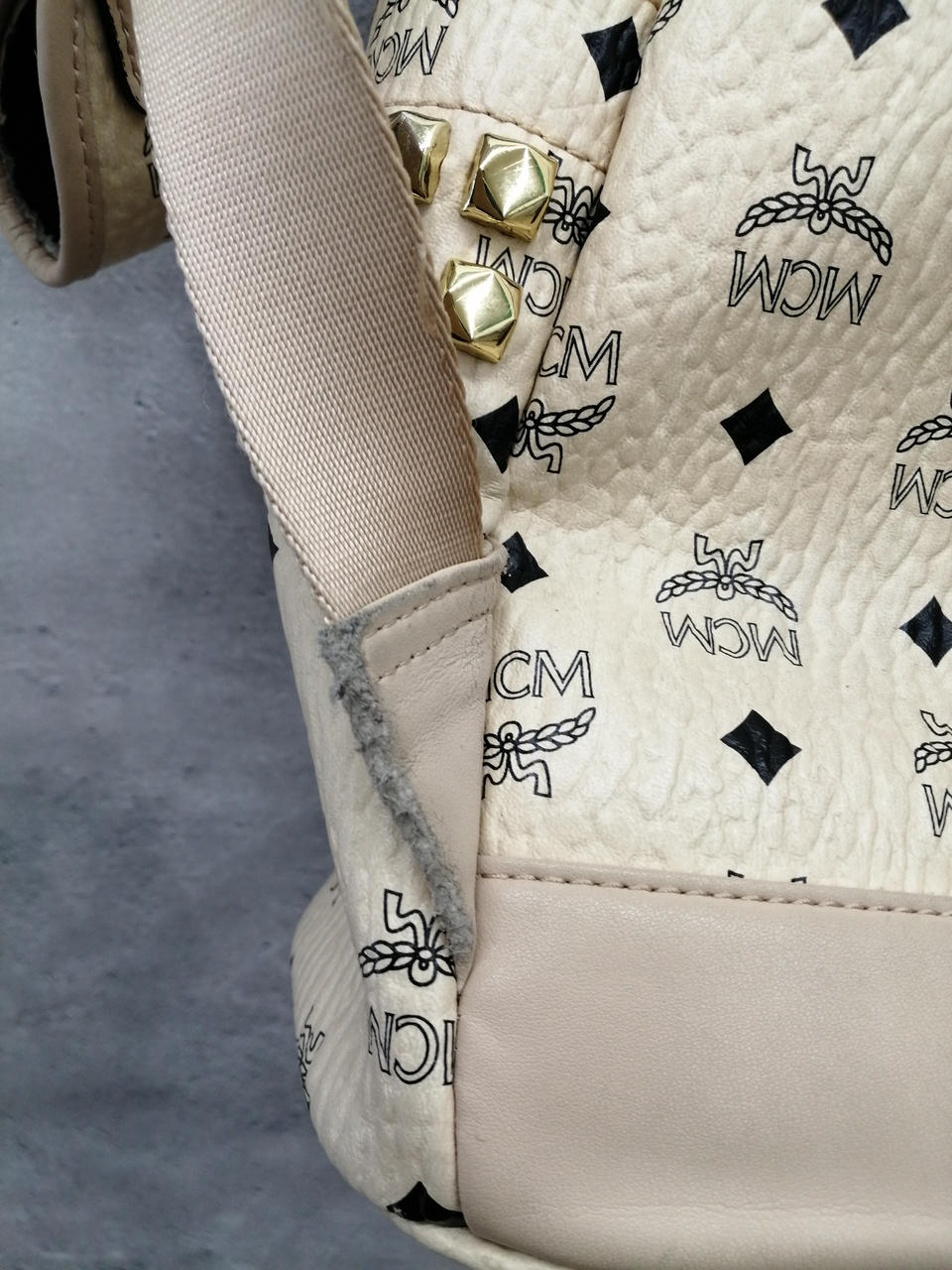 エムシーエム(MCM)|スタッズリュック|【ハードオフ公式通販】オフ