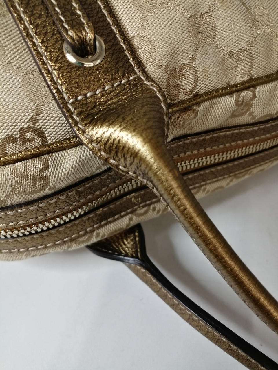 キズや汚れ剥がれなどあります。