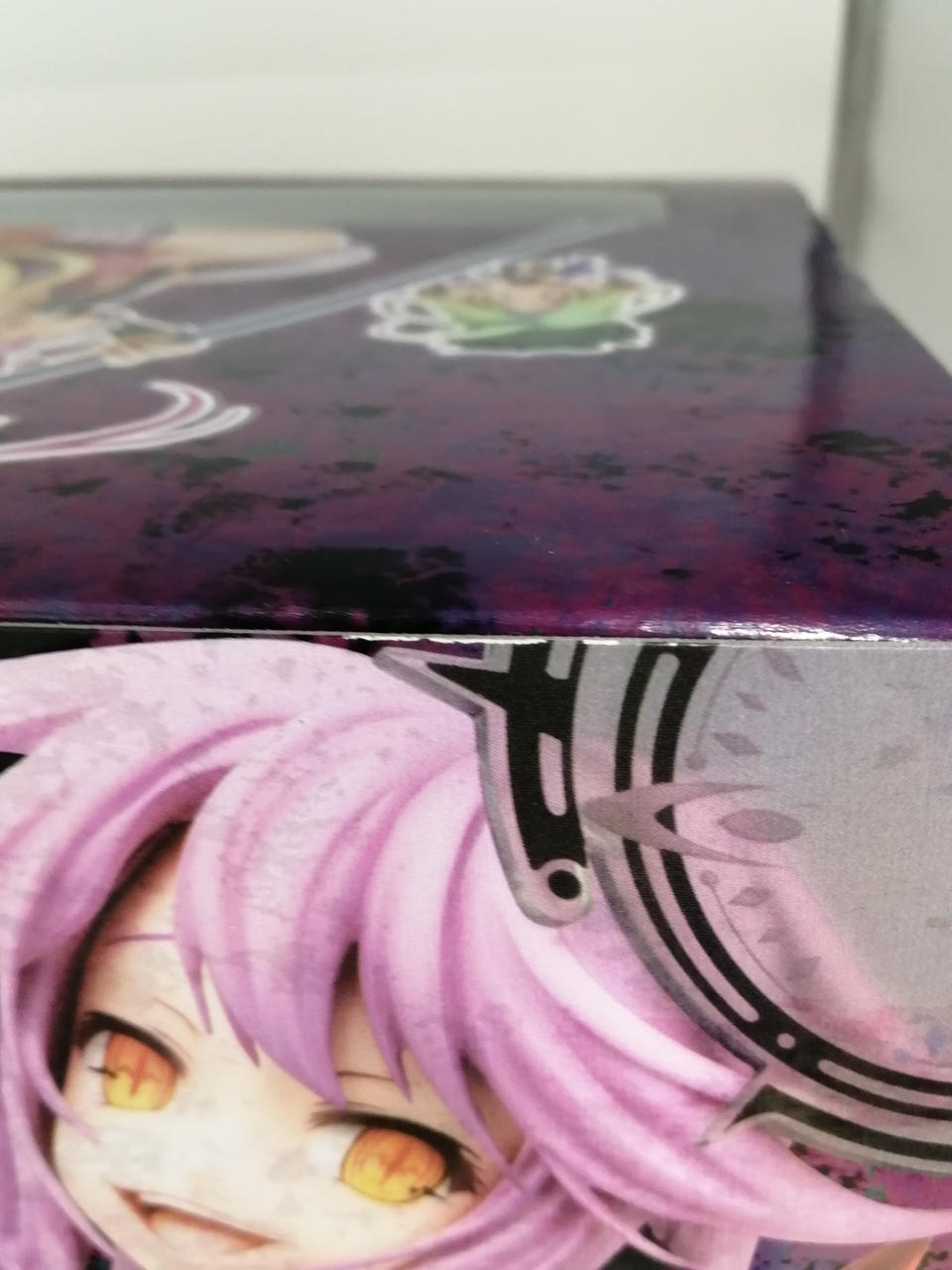 箱に擦れあり