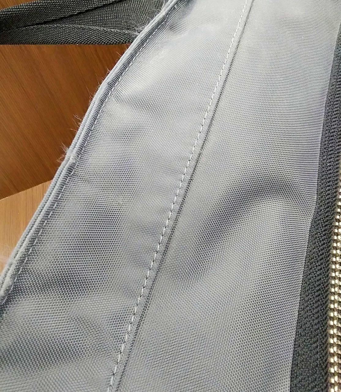 縁に擦れあります