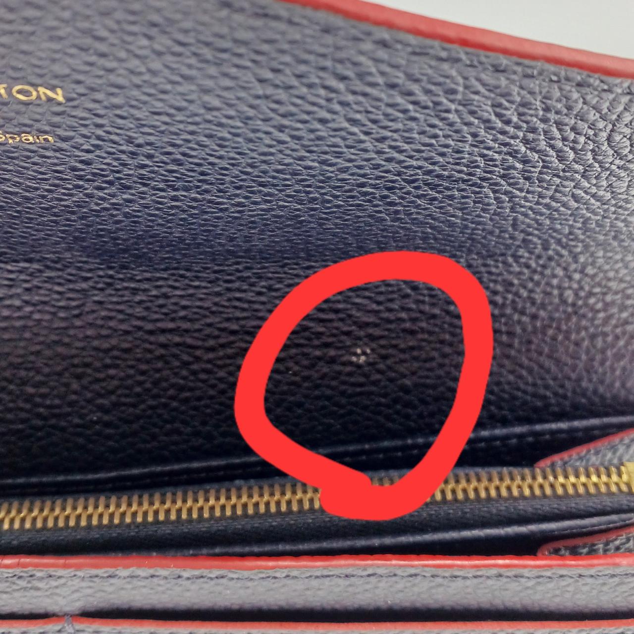 かぶせ蓋内側に汚れあり