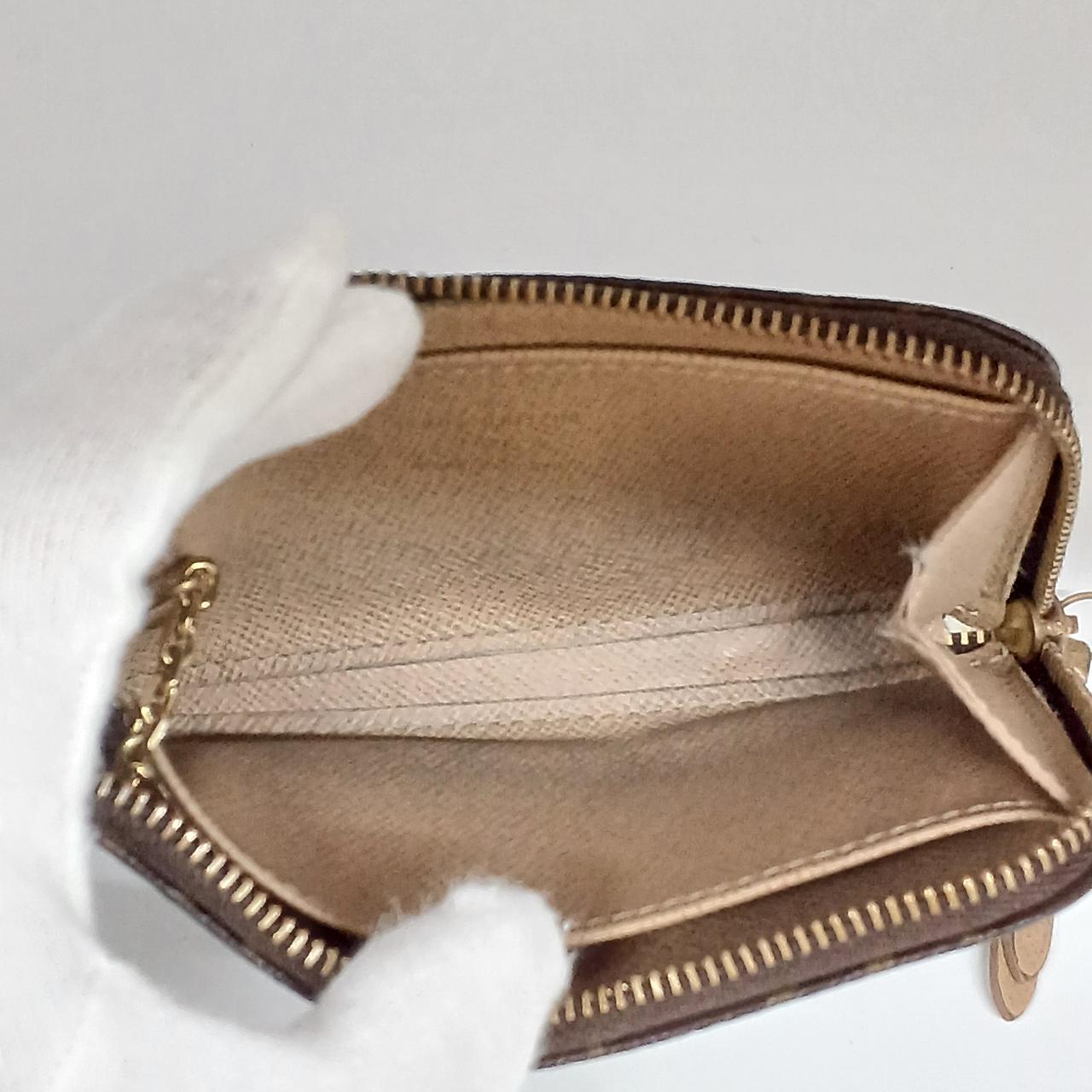 スレて黒くなっています