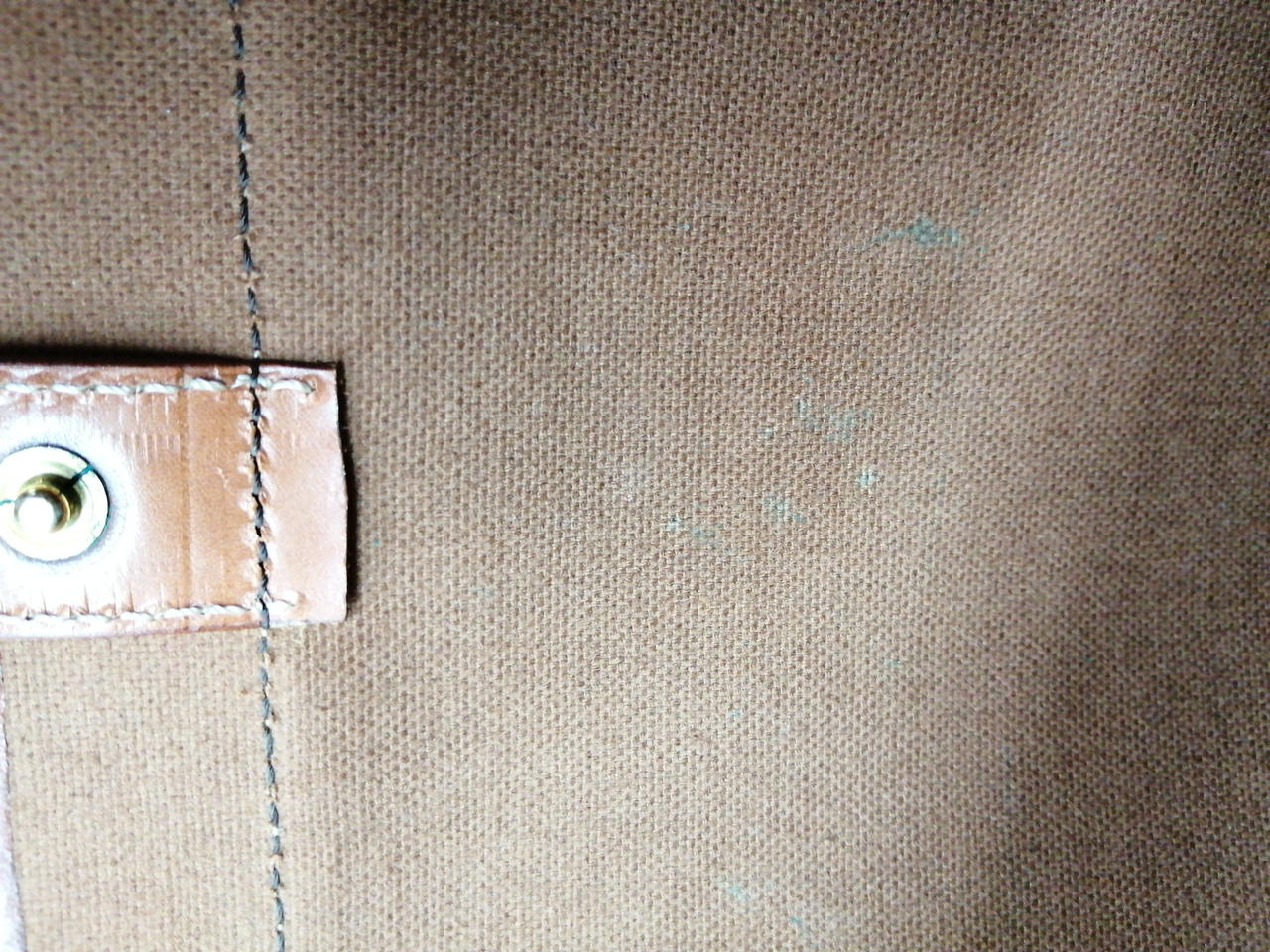 内側に汚れあり