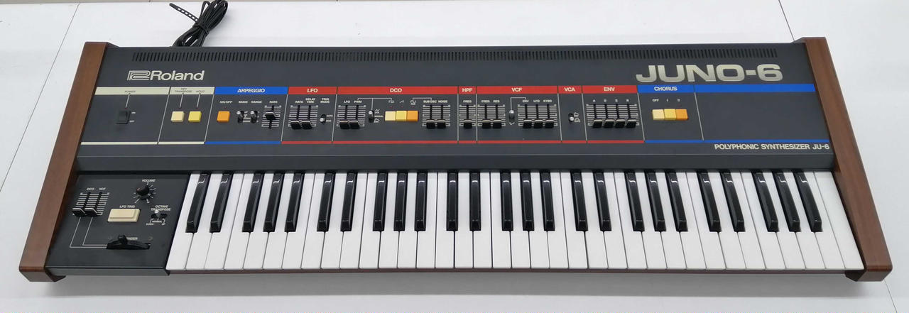 希少 roland juno-6 シンセサイザー ハードケース付き 動作確認済み 希少 roland juno-6 シンセサイザー ハードケース付き 動作確認