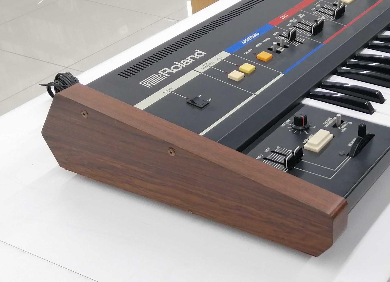 【極美品】ROLAND ローランド E-20 シンセサイザー 付属品多数 Roland (予約商品・11月下旬以降入荷予定)JUNO-D6［初心者向け