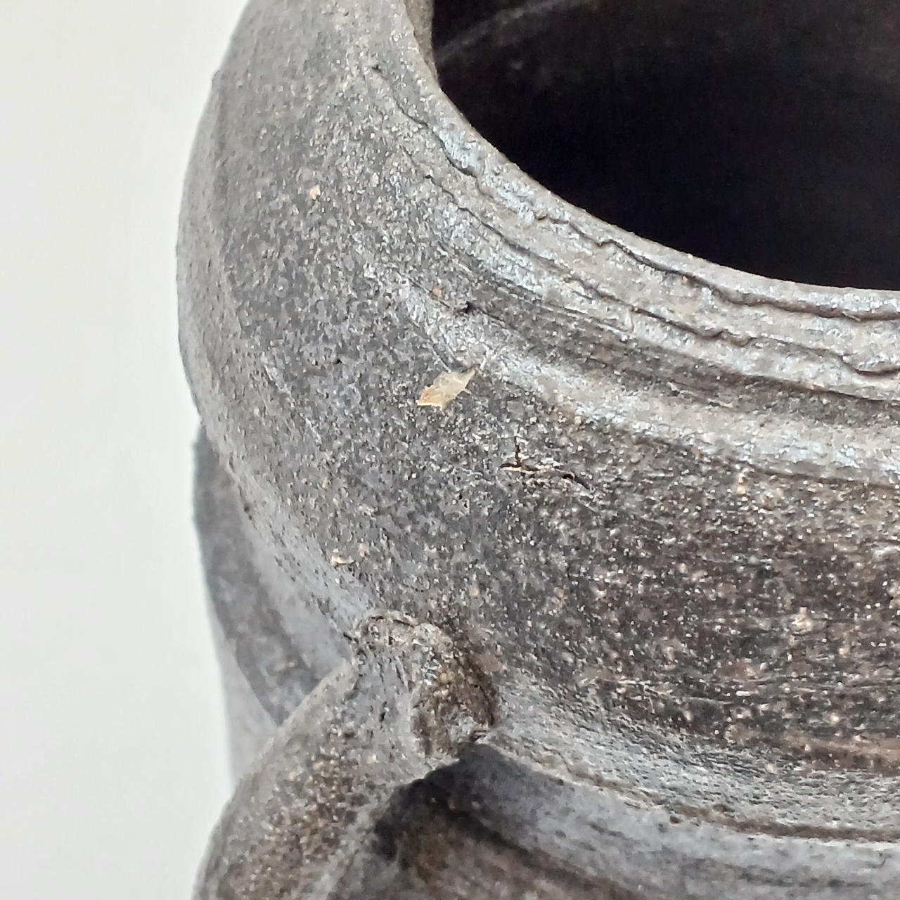 元からのキズなのかどうか不明