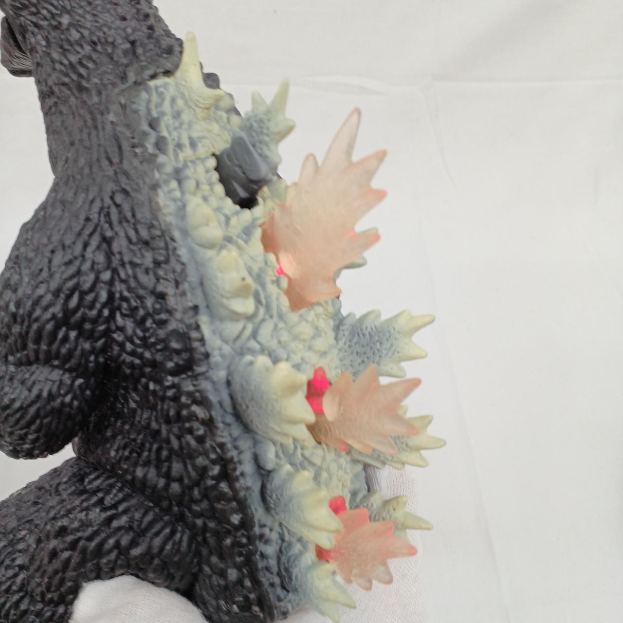 エネルギーチャージ時発光します