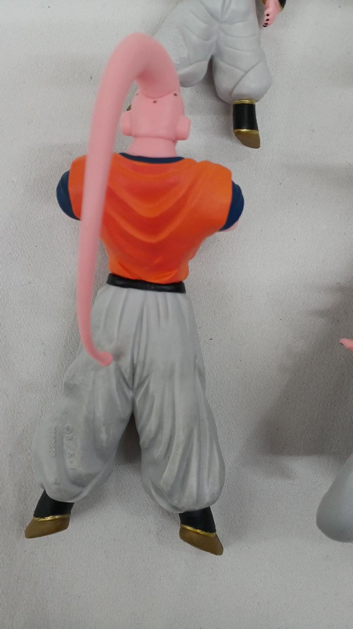 左足汚れあり