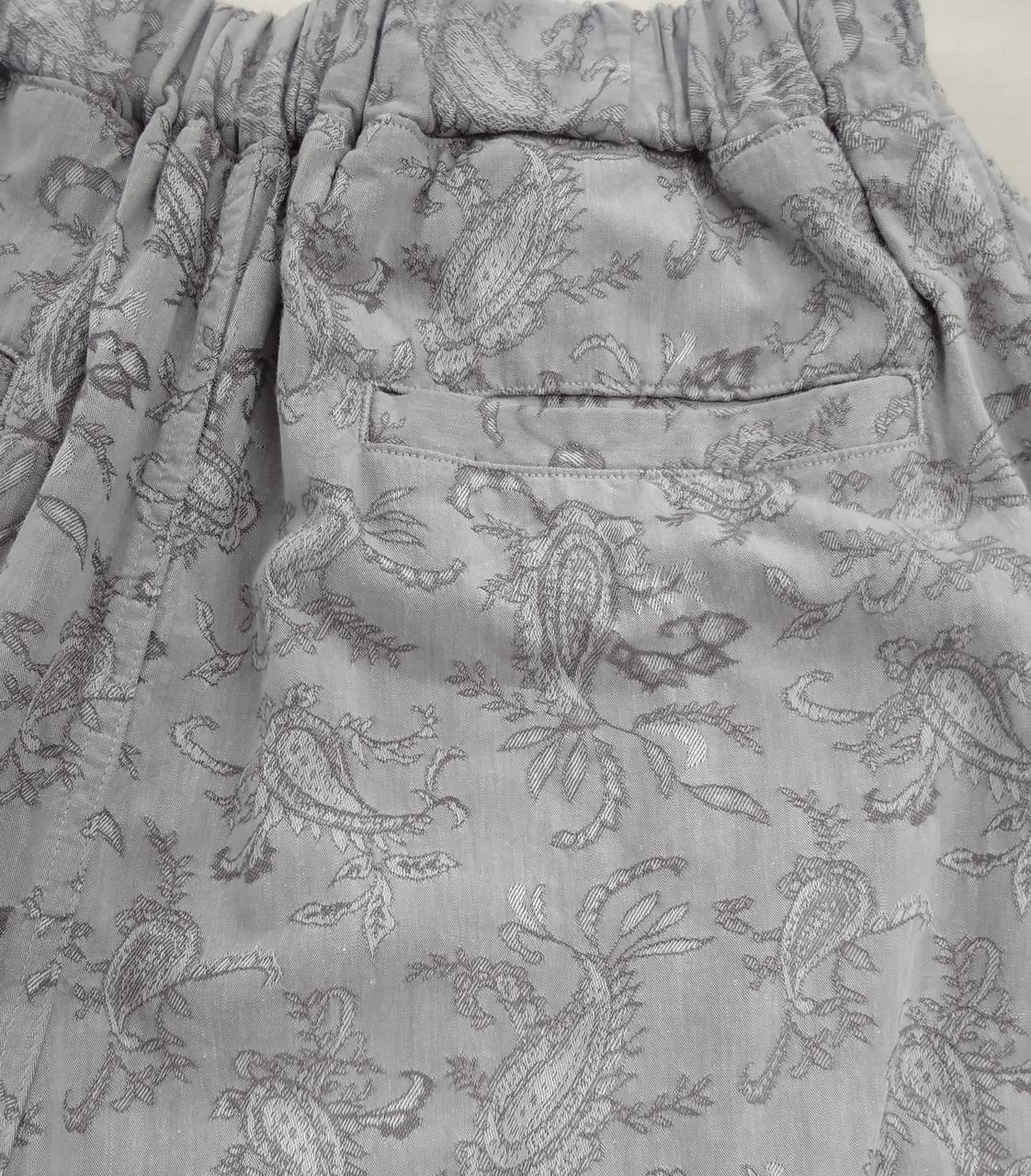 ポケットついてます。