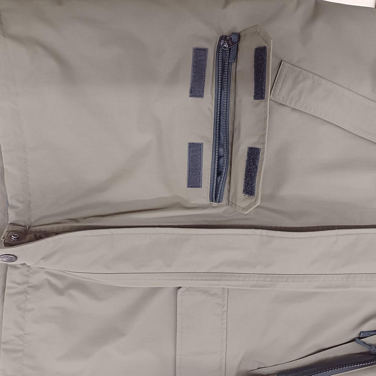 正面下側ポケット