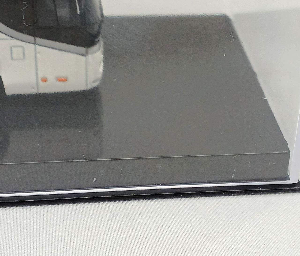 ケースにキズあり