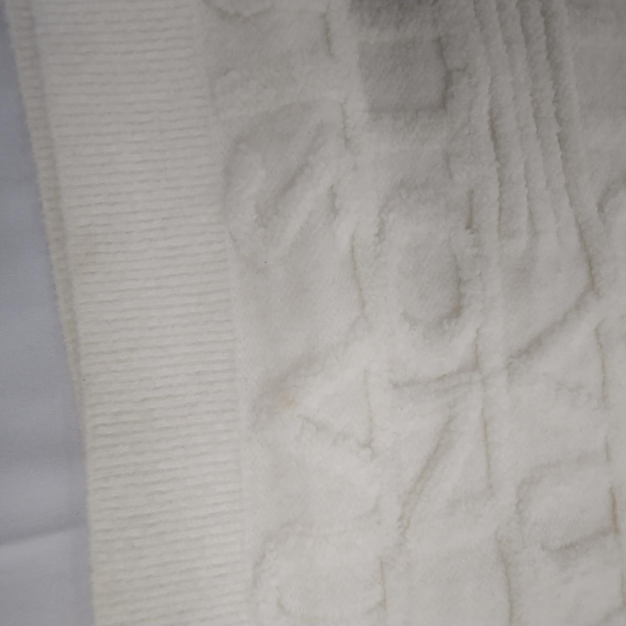 わかりにくい程度のシミあり