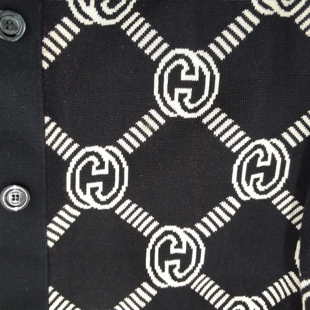 見ずらいですがシミあり