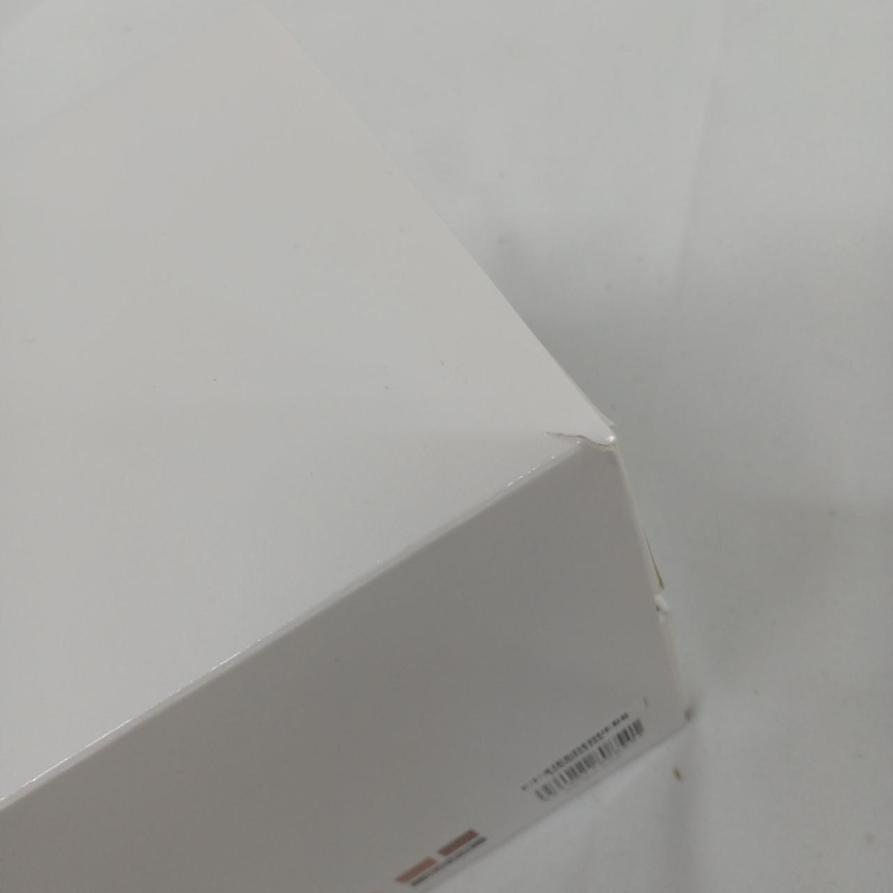 箱に破れあり