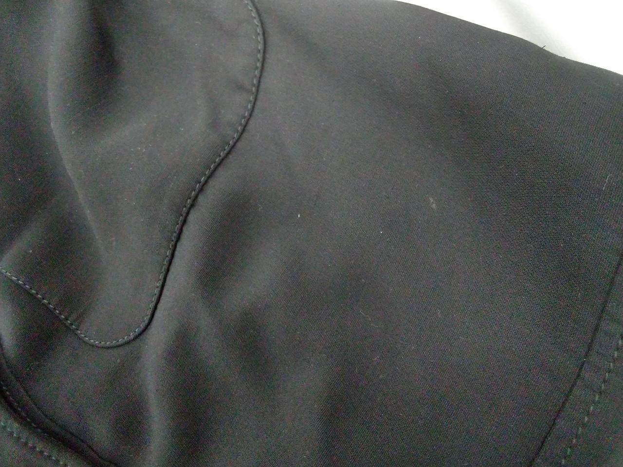 ポケット部分少しシミあり