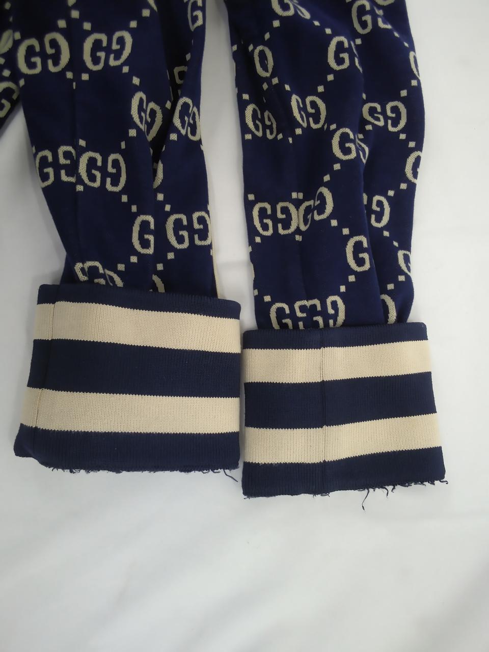 袖内側毛羽立ちあり