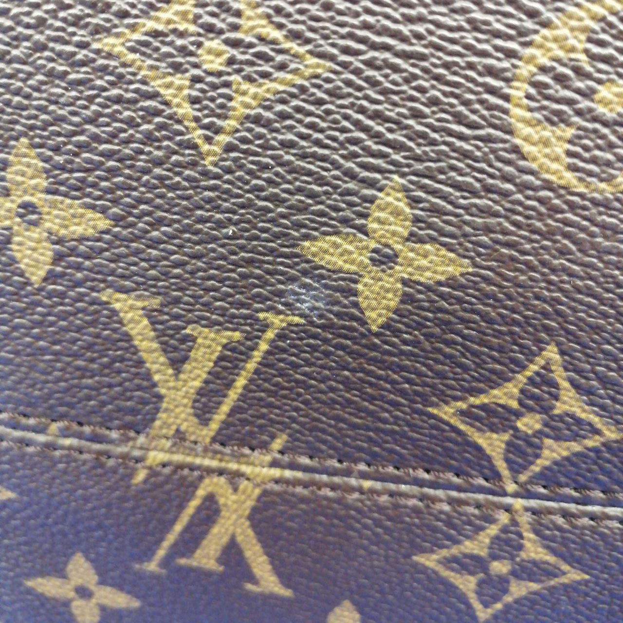 底面に汚れがあります