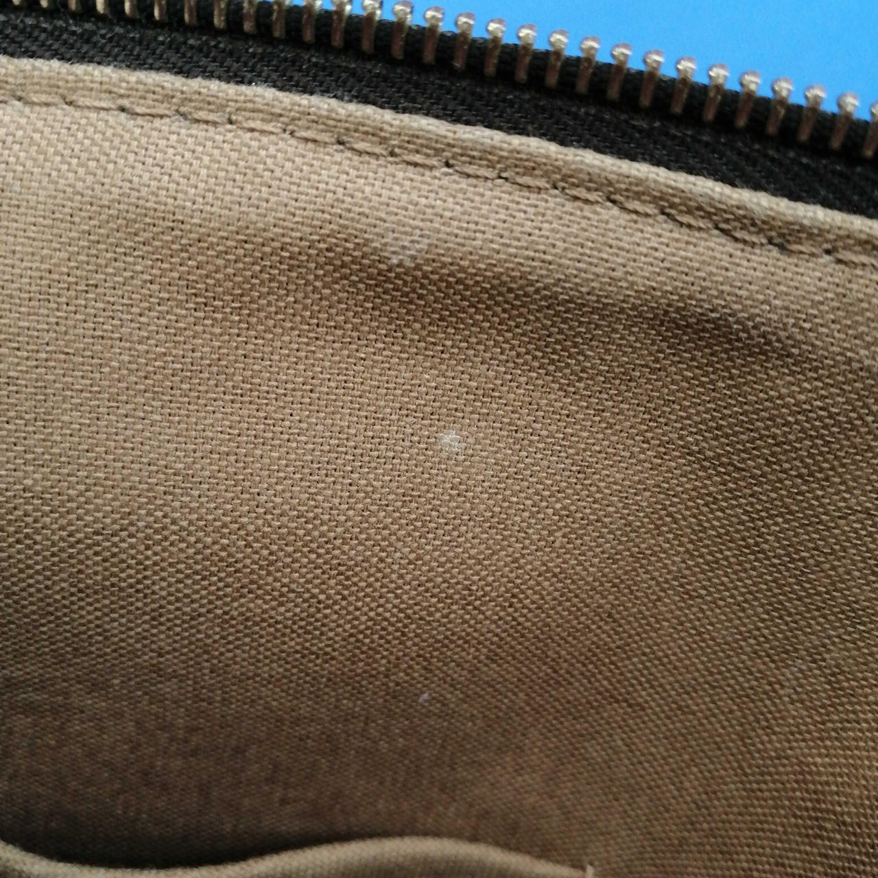 その他にも細かい汚れ等があります