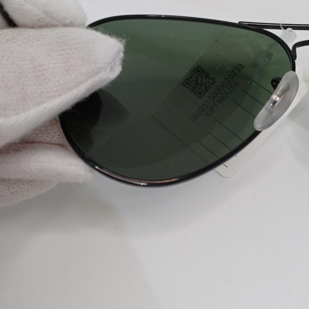 レンズ下部、白い汚れのような物があります