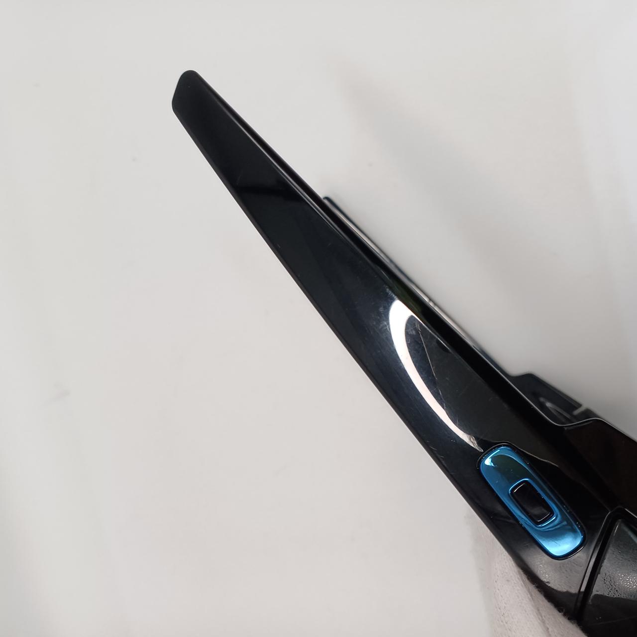 細かな傷があります。