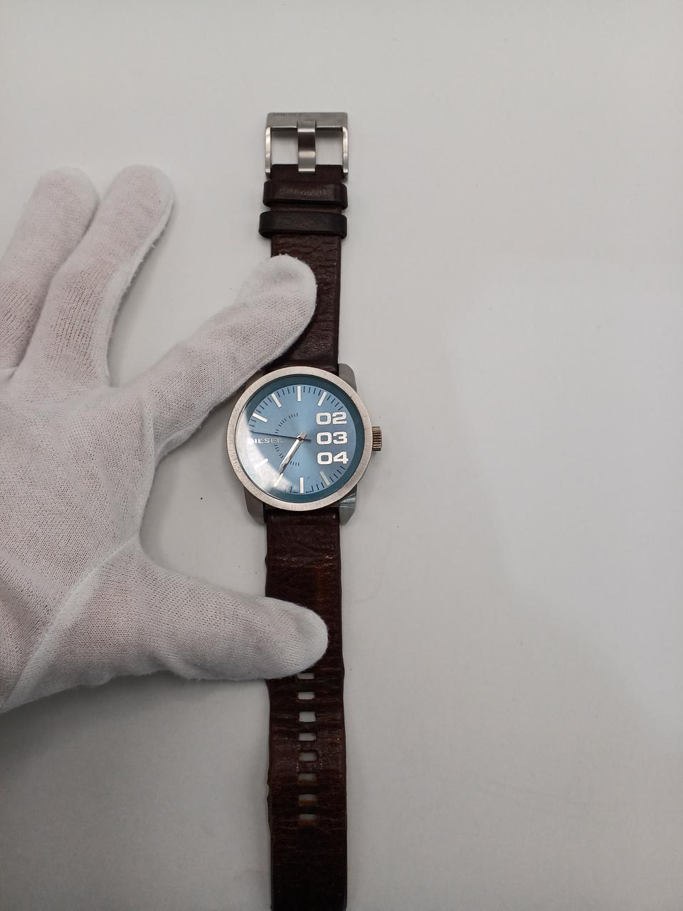 ベルト、全体的に劣化しています。