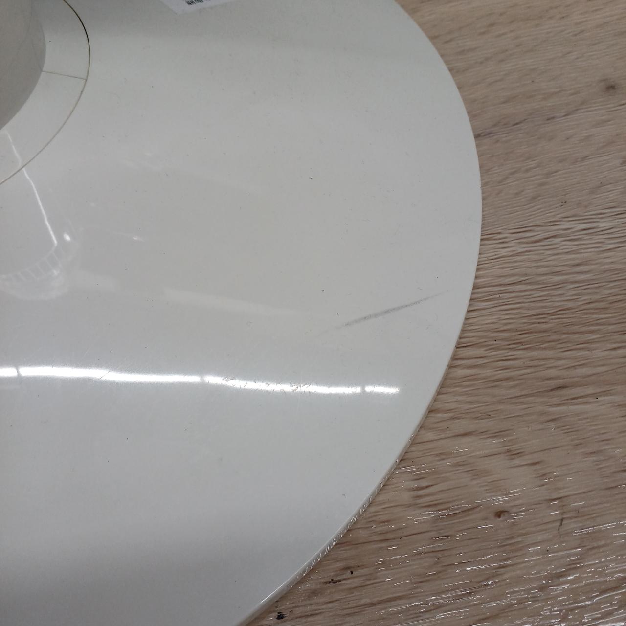 ヨゴレのようなものが見受けられます。